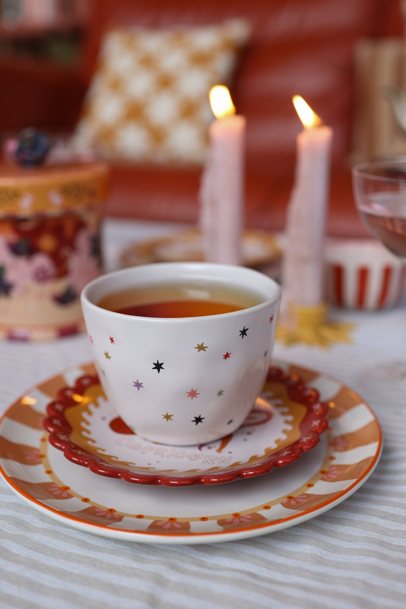 Tazza Grande in Ceramica Off-White con Stelle – 300 ml